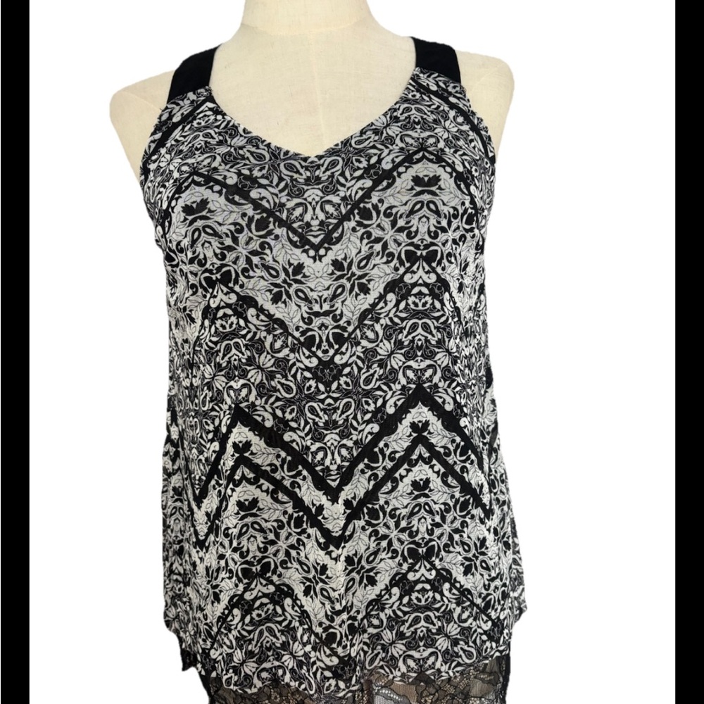 Inc International Concepts petite Small sleeveless Black/white Women’s blouse.